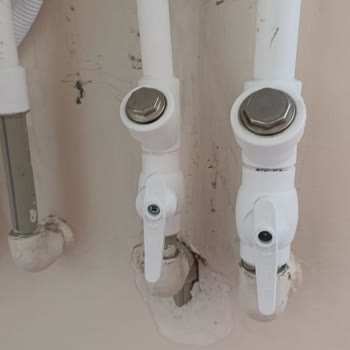 DemirDöküm Kombi Montajında Hasar Ve Kalıcı Çözüm Eksikliği