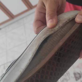 İki Haftada Tabanı Ayrılan Ayakkabıya İade Dönüşü Yok