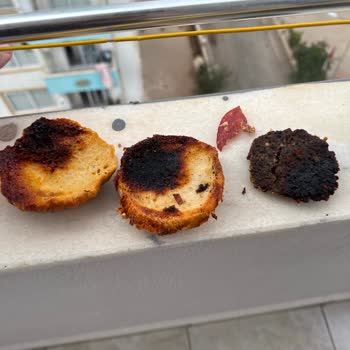Isıtma Talimatına Rağmen Burgerin Yanması Ve Mağduriyet Yaşanması