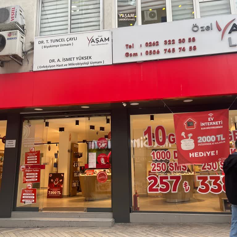 Vodafone Mağazasında Keyfi Taahhüt Zorunluluğu
