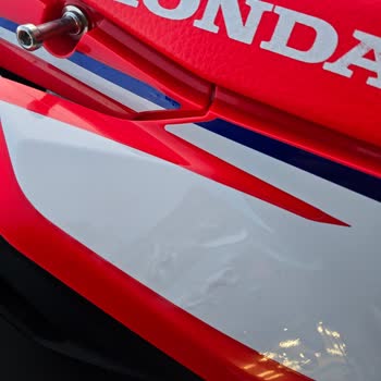 Yeni Alınan Motosikletin Stickerları İlk Yıkamada Soyuldu