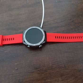 Satın Aldığım Akıllı Saat Şarj Olmuyor Ve Müşteri Hizmetlerinden Destek Alamıyorum