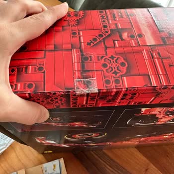 Aldığım Lego Ferrari Yerine Farklı Ve Ucuz Bir Oyuncak Gönderildi, Mağdur Oldum