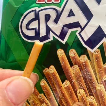 Çocuk Ürününde Hijyen Sorunu: Eti Crax Krakerde Kıl Çıkması