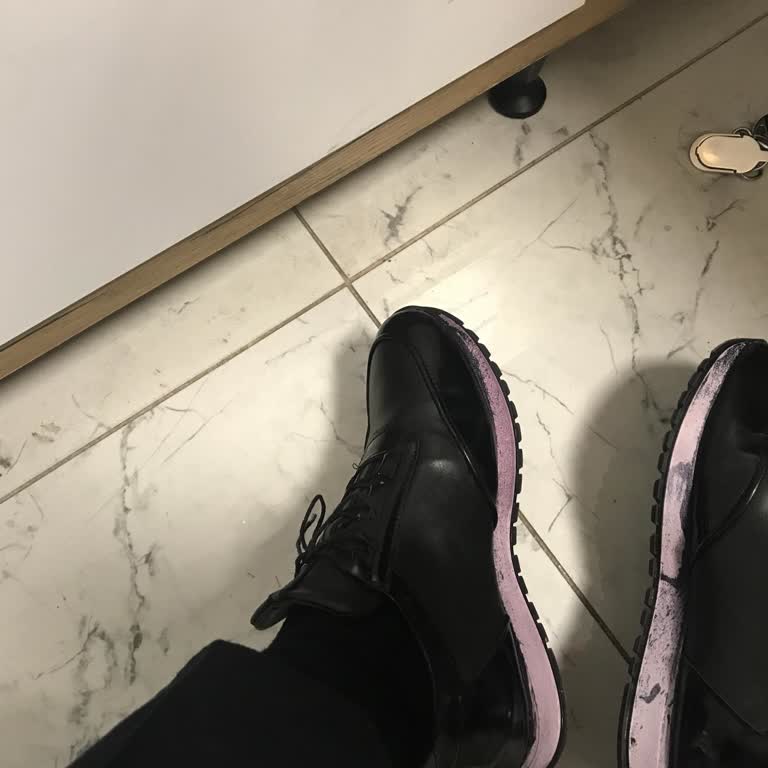 Ayakkabıda Renk Akması Ve Müşteri Hizmetlerine Ulaşılamaması Sorunu