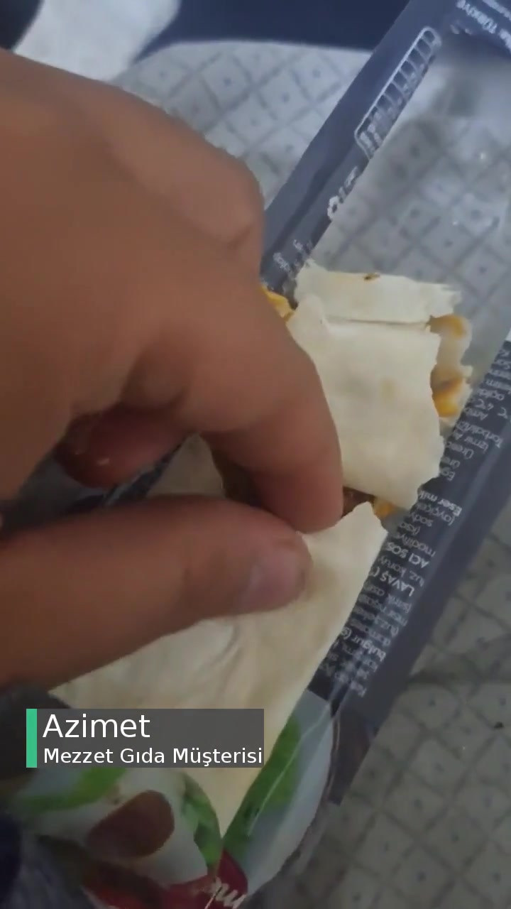Mezzet Çiğ Köfteden Sinek Çıktı videonun kapak resmi