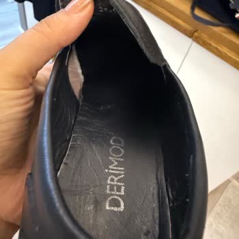 Derimod Mağazasında İlgisiz Çalışanlar Ve Başarısız Ayakkabı Tamiri Mağduriyeti