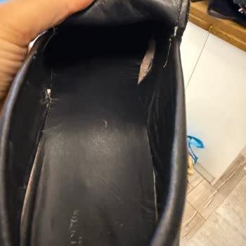 Derimod Mağazasında İlgisiz Çalışanlar Ve Başarısız Ayakkabı Tamiri Mağduriyeti