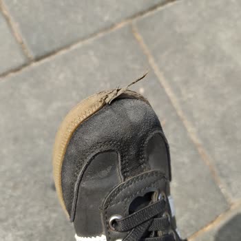 Kısa Sürede Deforme Olan Ayakkabı Ve Reddedilen İade Talebi