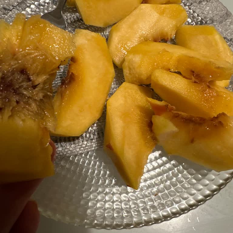 Migros'tan Aldığım Bozuk Ve Kalitesiz Şeftaliler İçin Mağduriyetim Giderilmiyor