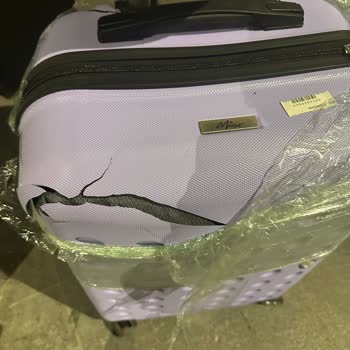 Uçuşta Parçalanan Valizim İçin Yetersiz Çözüm Ve Kötü Muamele