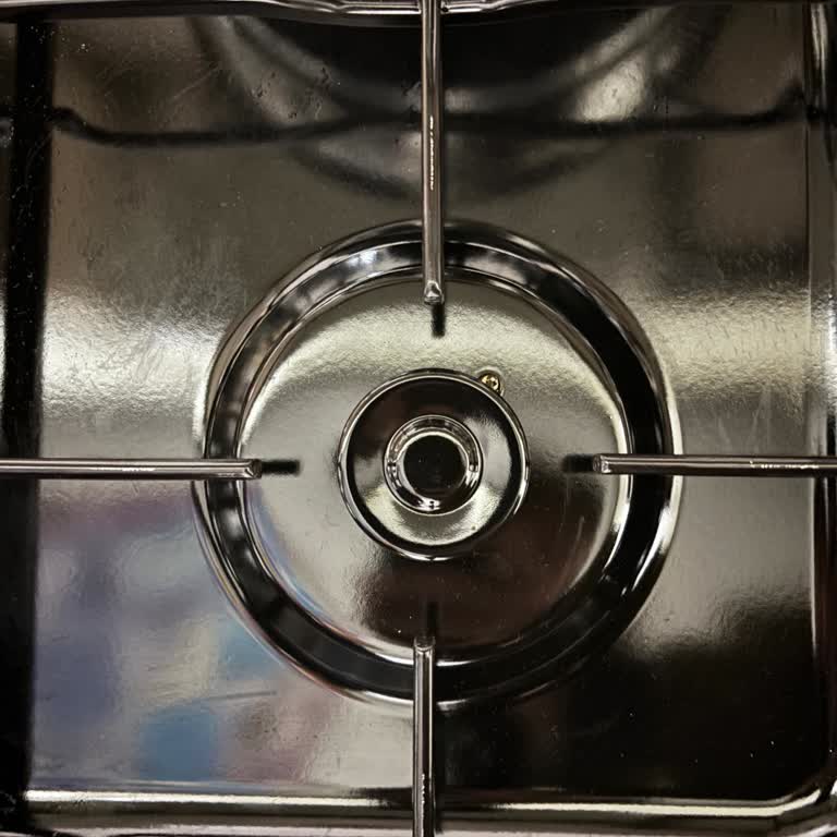 Yeni Fırının Tencere Taşıyıcısı İlk Kullanımda Boyası Aşındı