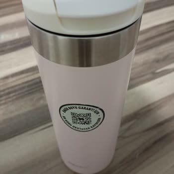 Stanley Termos Su Sızdırdı, Telefon Ve Evraklar Zarar Gördü