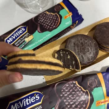 Yüksek Fiyatlı Bisküvide Kalite Sorunu Ve Bozulmuş Ürün