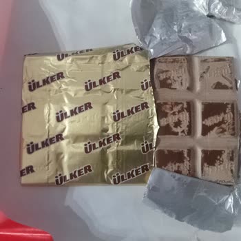 Ülker Sütlü Çikolatada Alışılmadık Tat Ve Renk Değişikliği Mağduriyeti