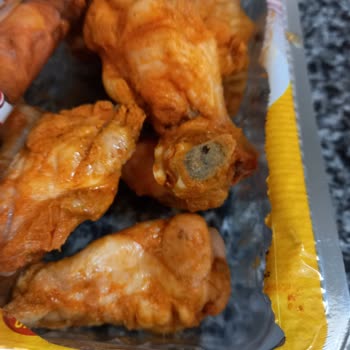 Son Kullanma Tarihi Geçmemiş Bozuk Tavuk Ürünüyle Sağlığımız Riske Atılıyor