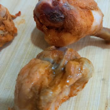 Son Kullanma Tarihi Geçmemiş Bozuk Tavuk Ürünüyle Sağlığımız Riske Atılıyor