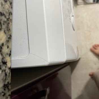 Garanti Süresi Sonrası Siemens Bulaşık Makinesinde Kapak Ve Üst Taban Çatlakları