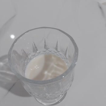 Sütaş Sütlerde Şaşırtan Renk Ve Hayal Kırıklığı