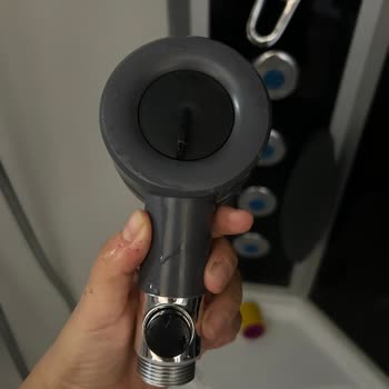 Tehlikeli Duş Başlığı Yüzümde Patladı, Mağduriyetimin Giderilmesini İstiyorum