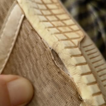 FLO'dan Aldığım Ayakkabının İç Astarı Yırtıldı, Değişim Talebim Reddedildi