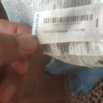 Bershka Pantolon İlk Kullanımda İnceldi, Mağaza Çözüm Sunmuyor