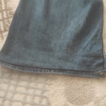 Bershka Pantolon İlk Kullanımda İnceldi, Mağaza Çözüm Sunmuyor