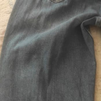 Bershka Pantolon İlk Kullanımda İnceldi, Mağaza Çözüm Sunmuyor