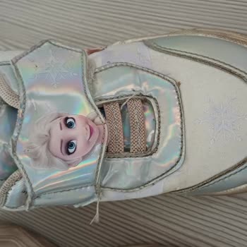 Çocuk Ayakkabısında Kısa Sürede Yırtılma Ve Mağazadan Çözüm Alamama