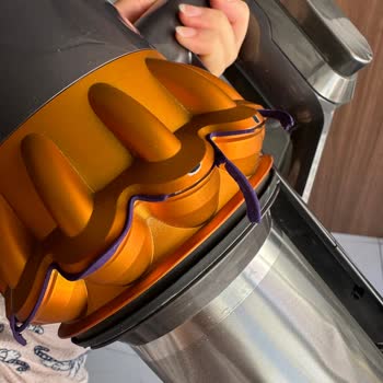 Garanti Süresi Biter Bitmez Arızalanan Dyson Süpürge İçin Ücretli Onarım Talebi