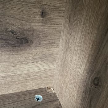 Kelebek Mobilya TV Ünitesi Üst Rafı Defalarca Sorunlu Teslim Edildi Çözüm Sunulmadı