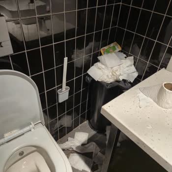 Coffy Kordon Şubesinde Tuvalet Hijyeni Büyük Sorun Yaratıyor