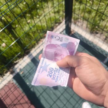 ATM'den Yırtık 200 TL Verildi, Müşteri Hizmetlerine Ulaşamıyorum