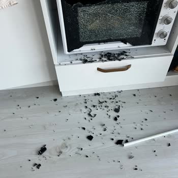 Garanti Kapsamındaki Mini Fırının Cam Kapağı Patladı, Mağduriyetim Giderilmiyor