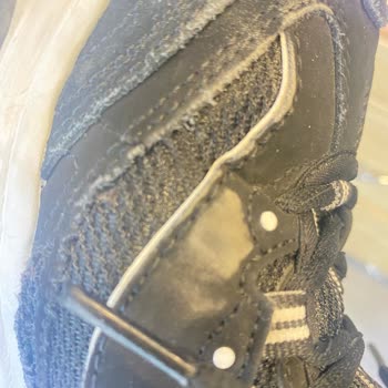 Kısa Süreli Kullanımda Skechers Ayakkabıda Açılma Ve Garanti Reddi