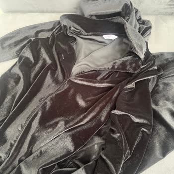 Penti Pijama Takımının Boyası Vücuda Ve Koltuğa Geçti, Hayal Kırıklığı Yaşadım