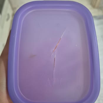 Lav Cam Saklama Kabı Kapakları Sürekli Kırılıyor, Mağduriyet Yaşıyorum