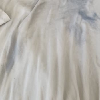 Bosch Çamaşır Makinesi Kıyafetlerde Kalıcı Leke Bırakıyor Çözüm Sunulmuyor