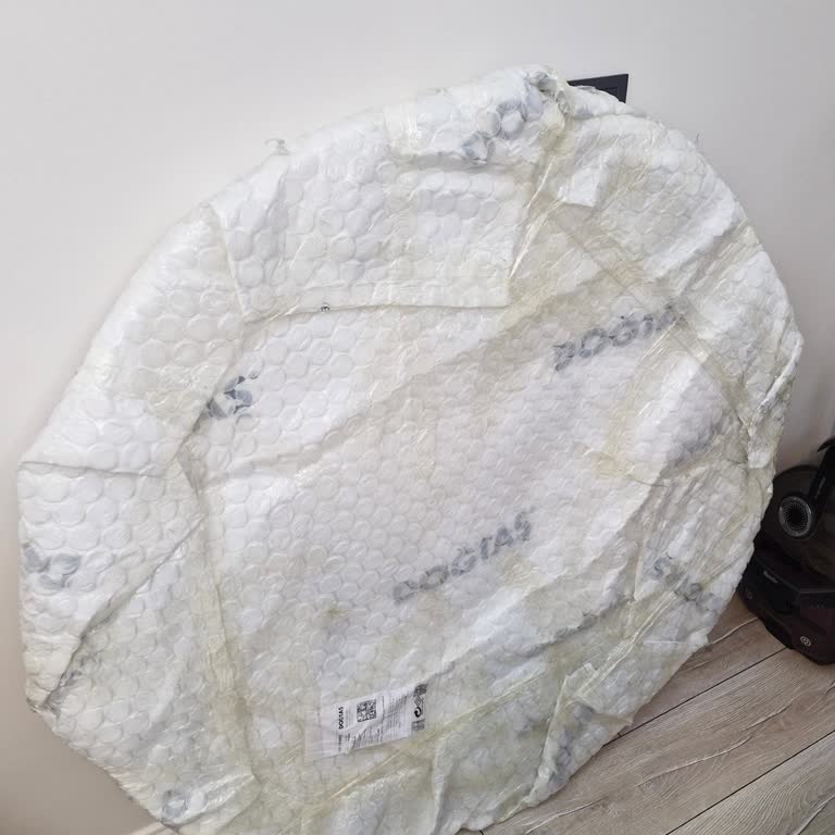 Teslim Edilen Kırık Masa Ve Sürekli Oyalama Nedeniyle Mağduriyet