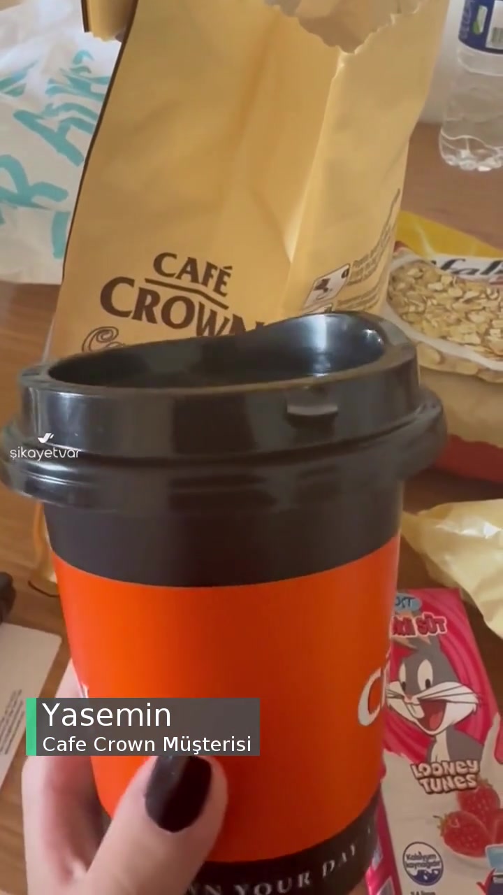 Cafe Crown Kırık Bardak videonun kapak resmi