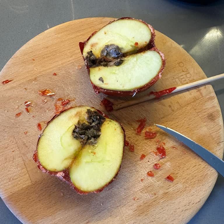 Çürük Elma Şekeri Ve İlgisiz Müşteri Hizmetleri Mağduriyeti