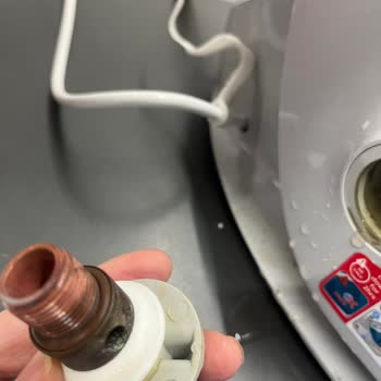 Philips Kazanlı Ütüde Leke Sorunu Ve İade Talebim Karşılanmıyor