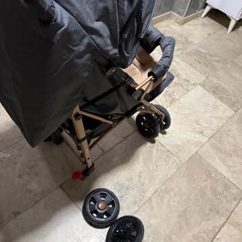Bebek Arabasının Tekerlek Sorunu Ve İade Mağduriyeti Yaşıyorum