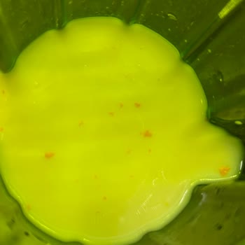 Sütaş Muzlu Süt Ambalajında Leke Ve Kötü Koku İle Yabancı Madde Sorunu Yaşadım