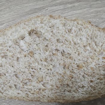 Aldığım Ekmeğin İçinden Poşet Parçası Çıktı: Sağlık Ve Hijyen Sorunu