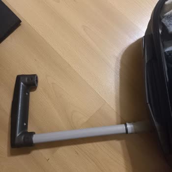 THY Uçuşumda Bavulum Ciddi Şekilde Hasar Gördü