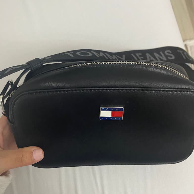 Kullanılmayan Tommy Hilfiger Çantada Erken Bozulma Ve İade Sorunu