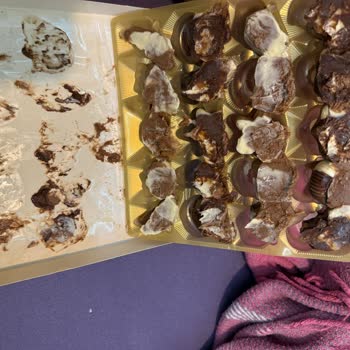 Aldığım Çikolata Erimiş Ve Bozulmuş Çıktı, Para İadesi İstiyorum