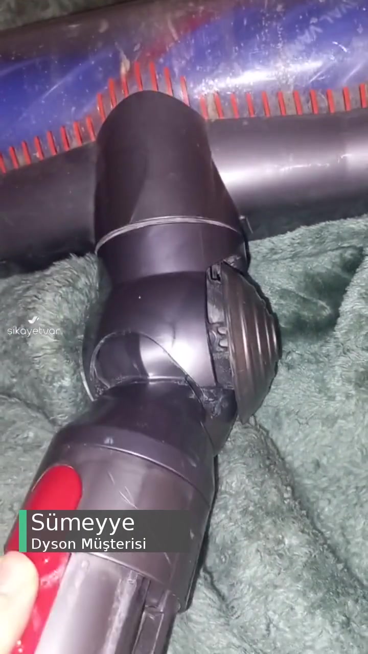 Dyson V10 Halı Başlık Sorunu! videonun kapak resmi
