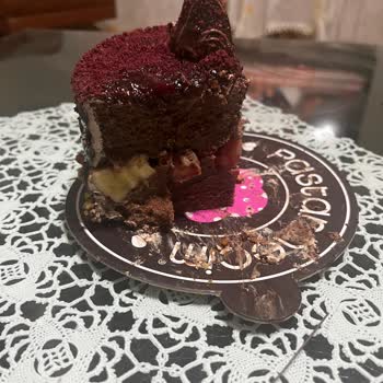 Bozuk Yaş Pasta Nedeniyle Sağlık Riski Ve Güven Kaybı Yaşadık